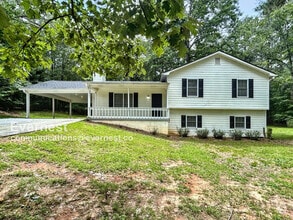 Building Photo - 2255 Azalea Dr