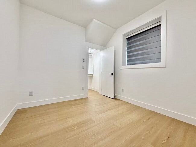 Building Photo - 7479-149A 149a St