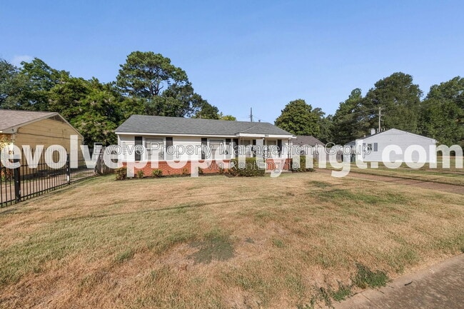 Photo - 995 Avon Road House