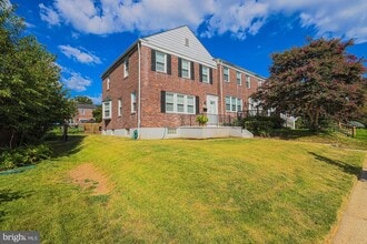 Building Photo - 1809 Deveron Rd
