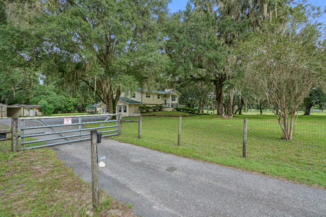 Building Photo - 5483 Neff Lake Rd