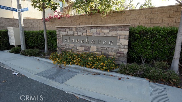 Foto del edificio - 6171 Stonehaven Ln