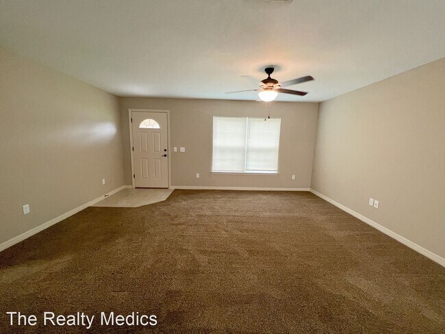 Foto del edificio - 3 br, 2 bath House - 487 Marion Oaks Ln