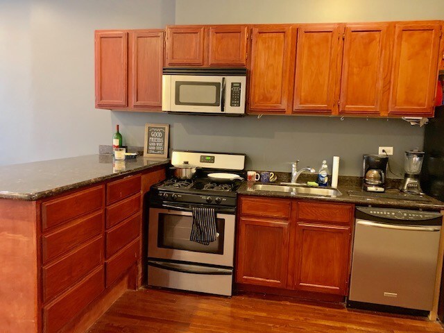Foto del edificio - 3039 N Lincoln Ave