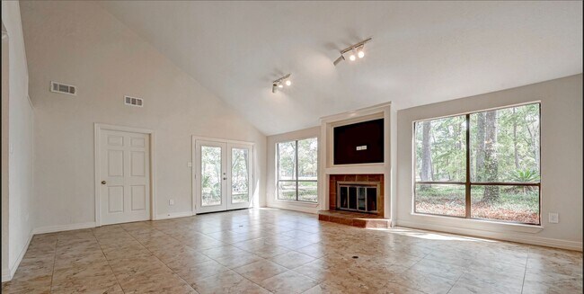 Foto del edificio - 1746 Cloister Dr