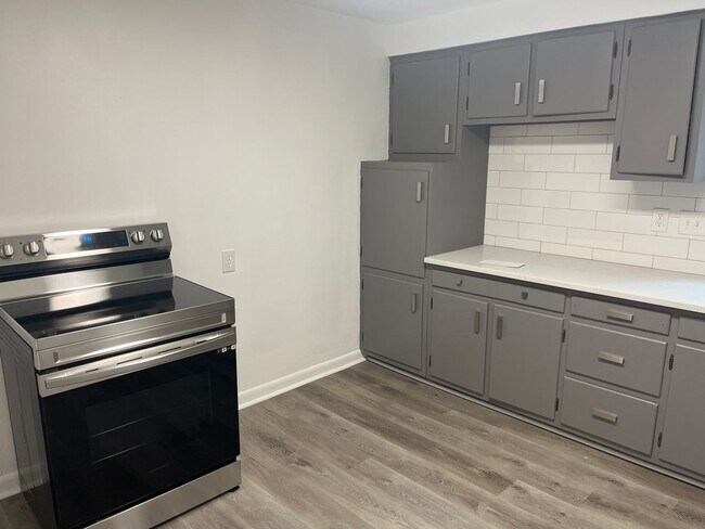 Foto del edificio - 109 Pauline Pl