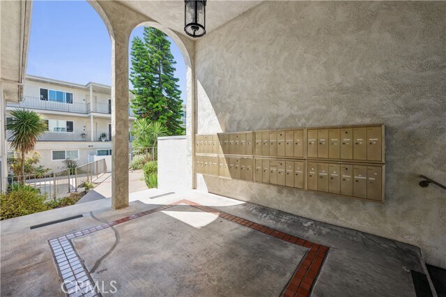 Foto del edificio - 4160 W 182nd St