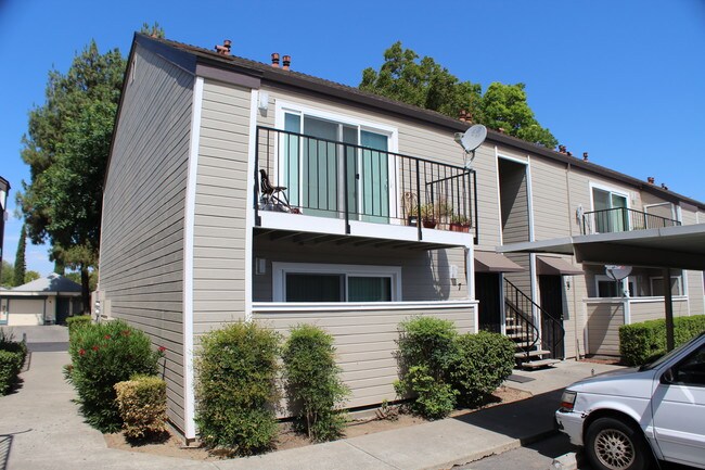 Foto del edificio - Shadetree North & South