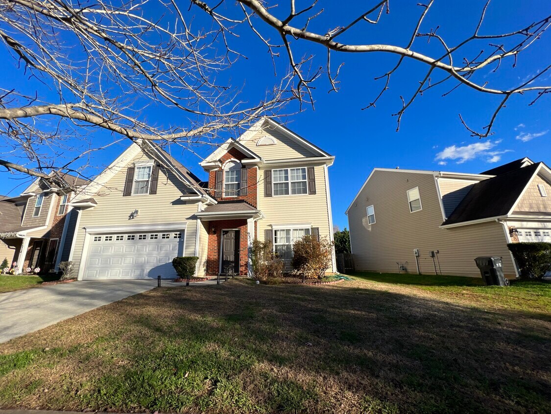 Primary Photo - 9316 Macquarie Ln