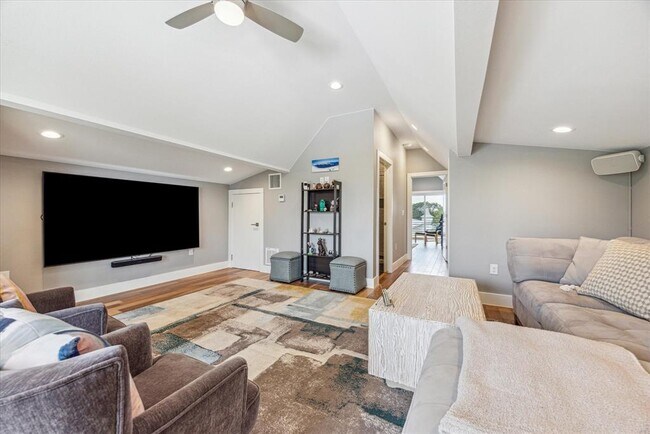 Building Photo - 1153 Webberville Rd