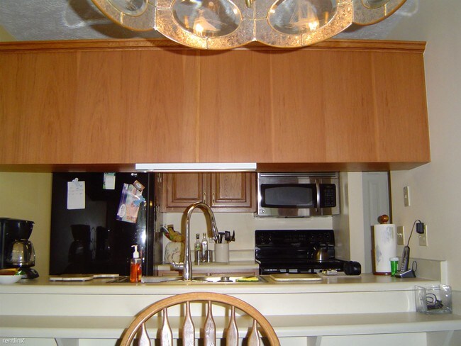 Building Photo - 1457 E Pond Dr