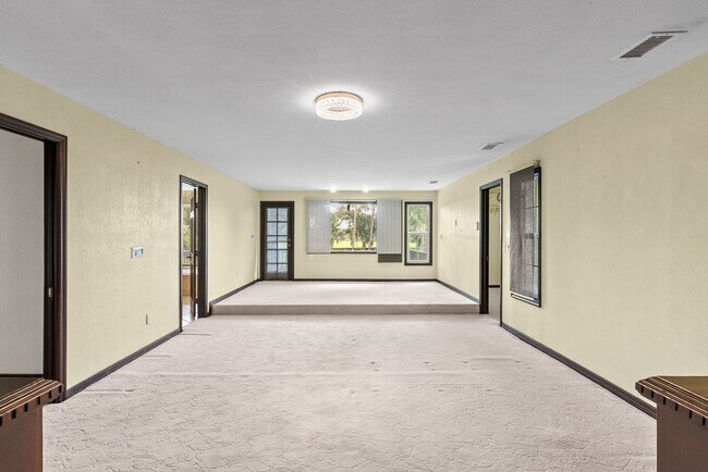 Foto del edificio - 12311 Kelso Rd