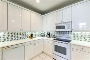 Foto del edificio - 375 5th Ave S