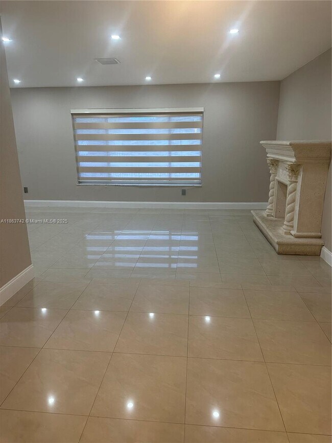 Foto del edificio - 10805 SW 165th Terrace