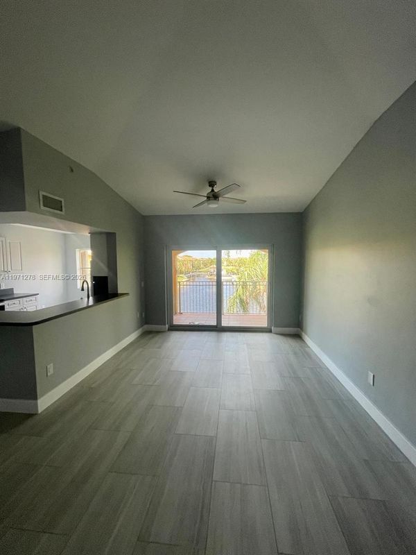 Foto del edificio - 165 NW 96th Terrace