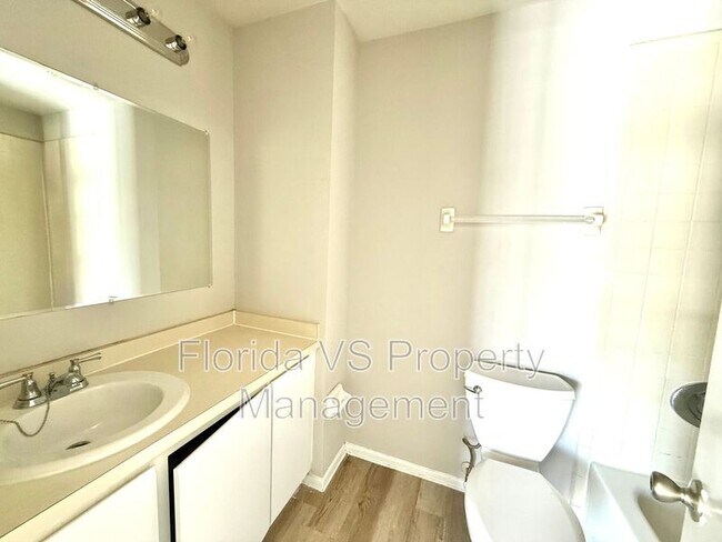 Foto del edificio - 206 Watts Ln