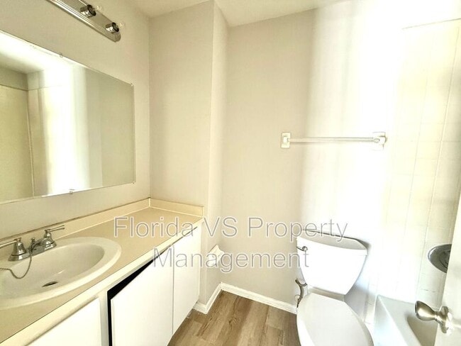 Building Photo - 206 Watts Ln