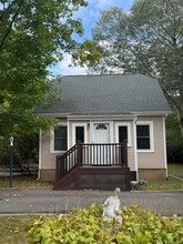 Building Photo - 16 Stratford Ave