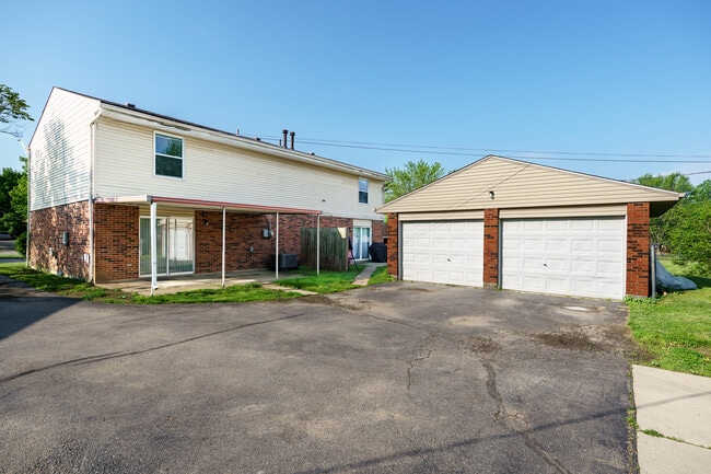 Building Photo - 3091-3097 E Stroop Rd, Dayton