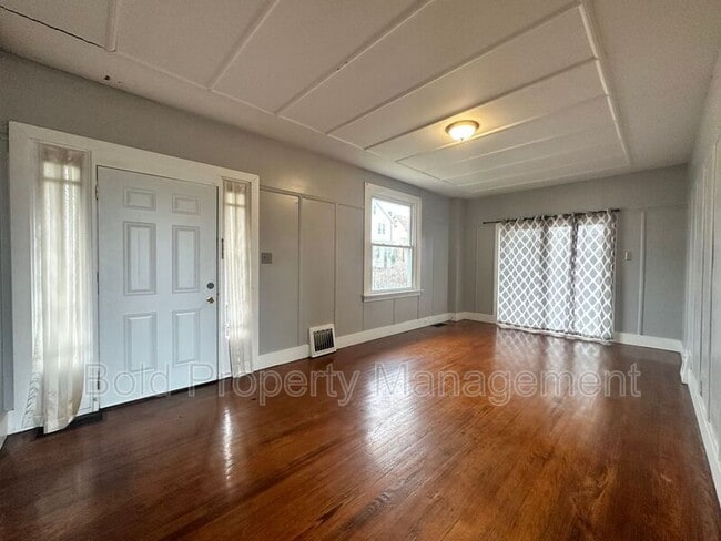 Building Photo - 620 Elizabeth Street