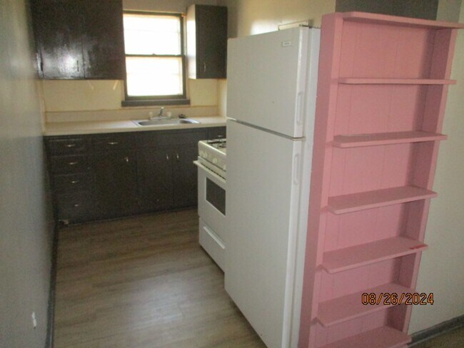 Foto del edificio - Charming 1-Bedroom Apartment in a Quaint Small Town!