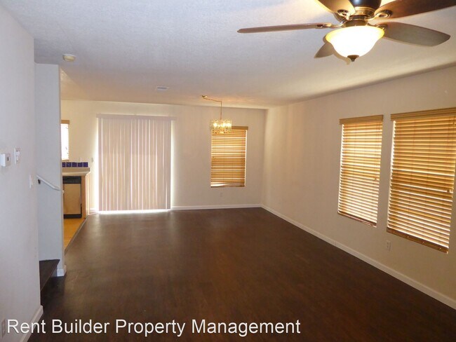 Building Photo - 3 br, 2.5 bath House - 3209 Moab Ln. NE
