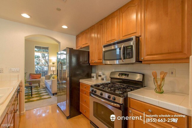 Building Photo - 3 br, 3 bath Townhome - 873 Spirit Walk