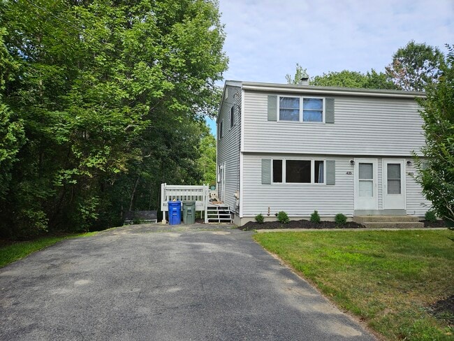 Building Photo - 435 Duck Pond Rd