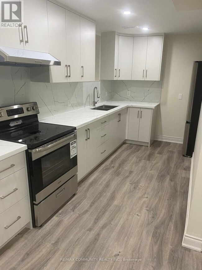 Building Photo - 162 Agro St