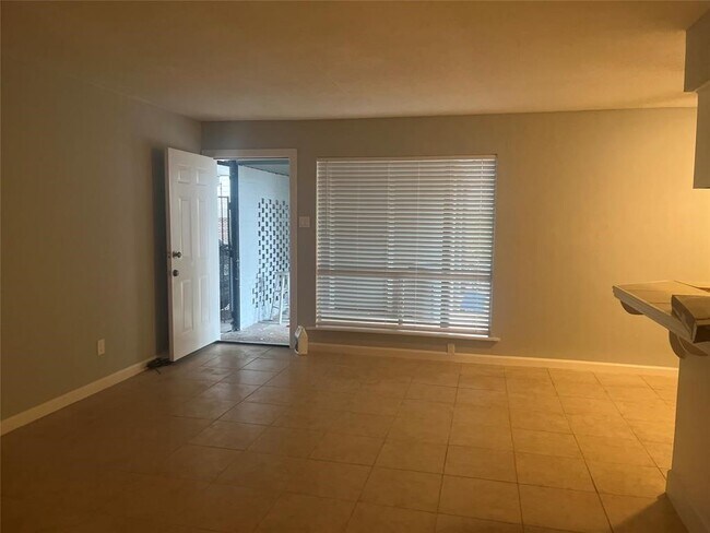 Foto del edificio - 4626 Bell St