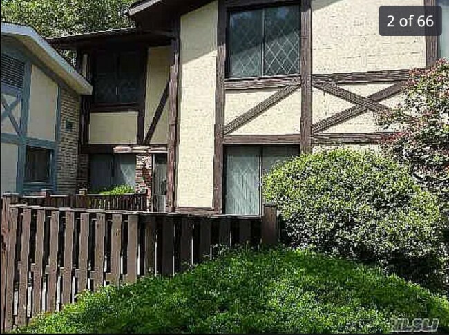 Foto del edificio - 252 Sagamore Hills Dr