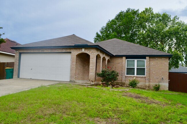 Building Photo - Beautiful 3 bed 2 bath Spacious Home In Co...