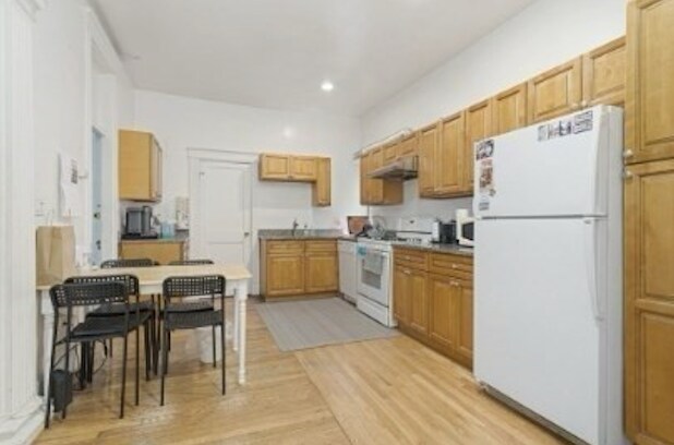 Primary Photo - 1258 Commonwealth Ave