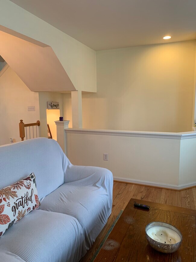 Foto del edificio - 2452 Abington Dr