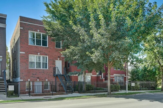 Building Photo - 1222 S Washtenaw Ave.