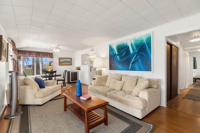 Foto del edificio - 3BR Beachfront Cottage w/ Garden Yard & Oc...