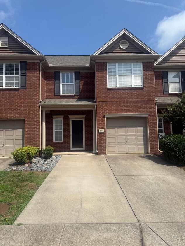 Primary Photo - 3BR/2.5BA Townhome in Prime Location