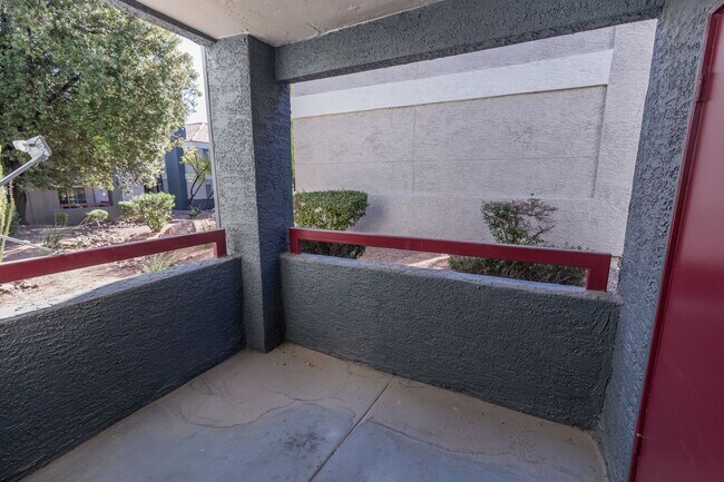 Foto del edificio - MOVE IN SPECIAL - Available 2 Bedroom Down...