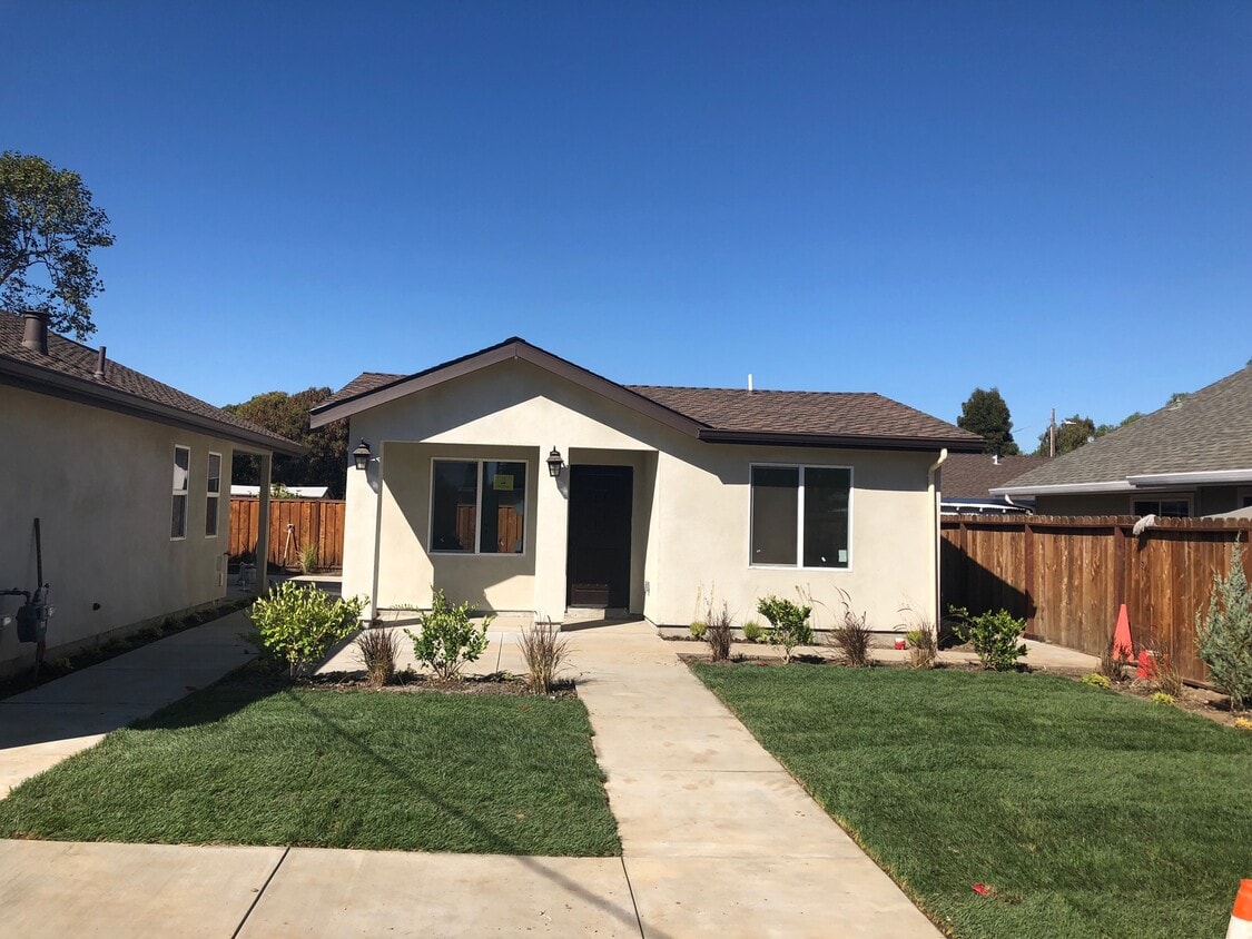 395 E 8th St, Gilroy, CA 95020 House Rental in Gilroy, CA