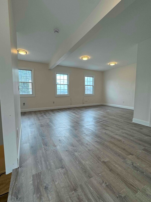 Building Photo - 20 Colman St