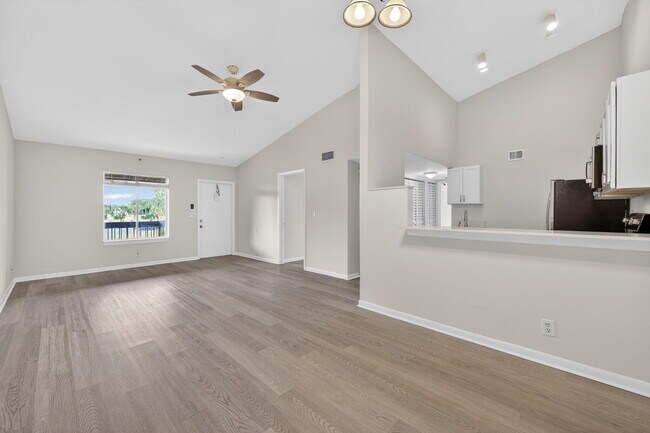 Foto del edificio - 6327 Chasewood Dr