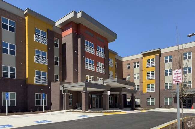 Entrance - Ilda's Overlook Senior Residences 62 & Older