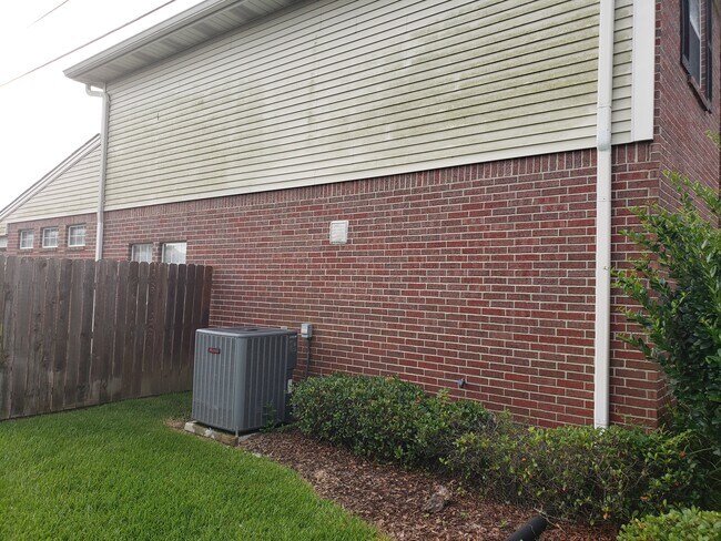Building Photo - 7792 Pecan Dr