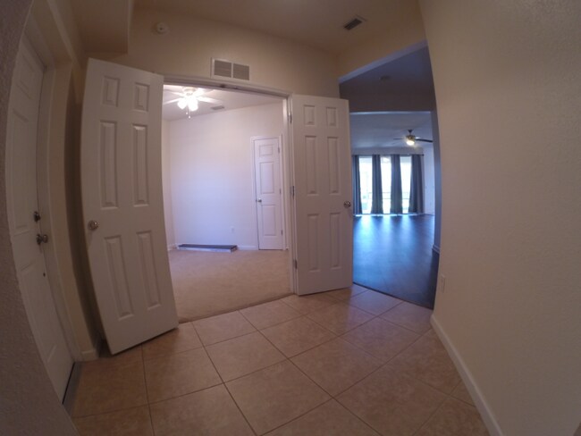 Foto del edificio - 4555 SW 52nd Cir