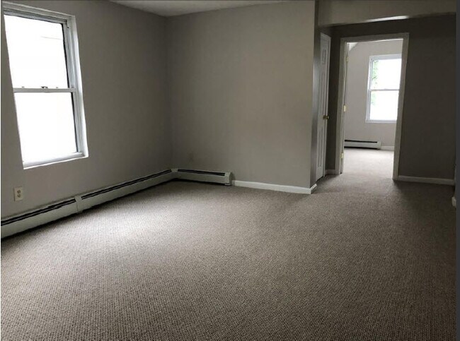 Unit#2 living room - 21 Middlesex Park