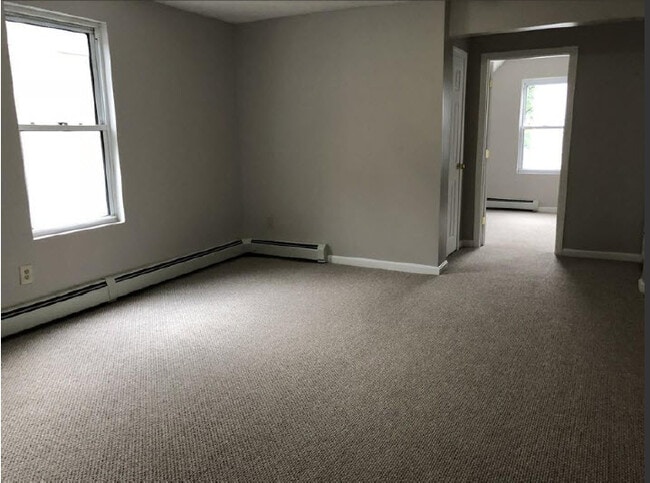 Unit#2 living room - 21 Middlesex Park