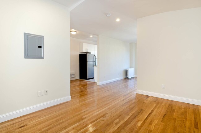 Unit 207 - 601 O'Farrell