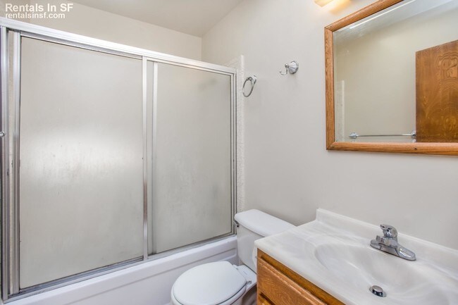 Building Photo - 2 Br apartment in the Inner Richmond!