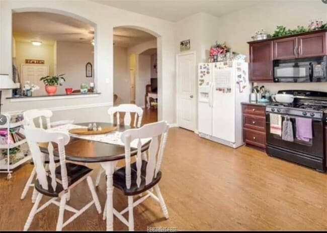 Foto del edificio - 15411 Baker Meadow Loop