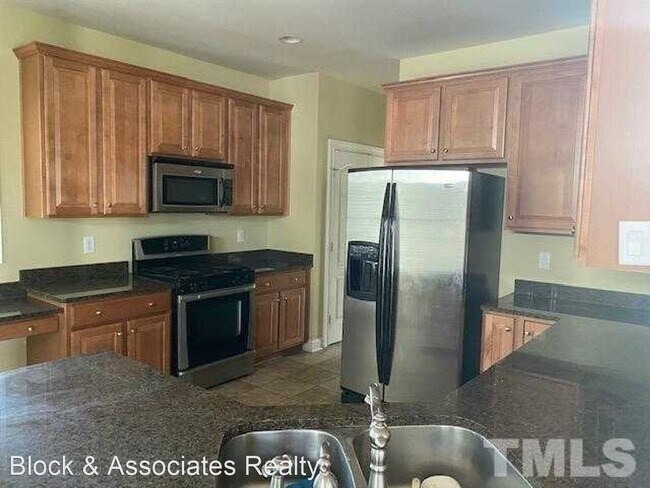 Building Photo - 4 br, 4.5 bath House - 104 Orianna Drive